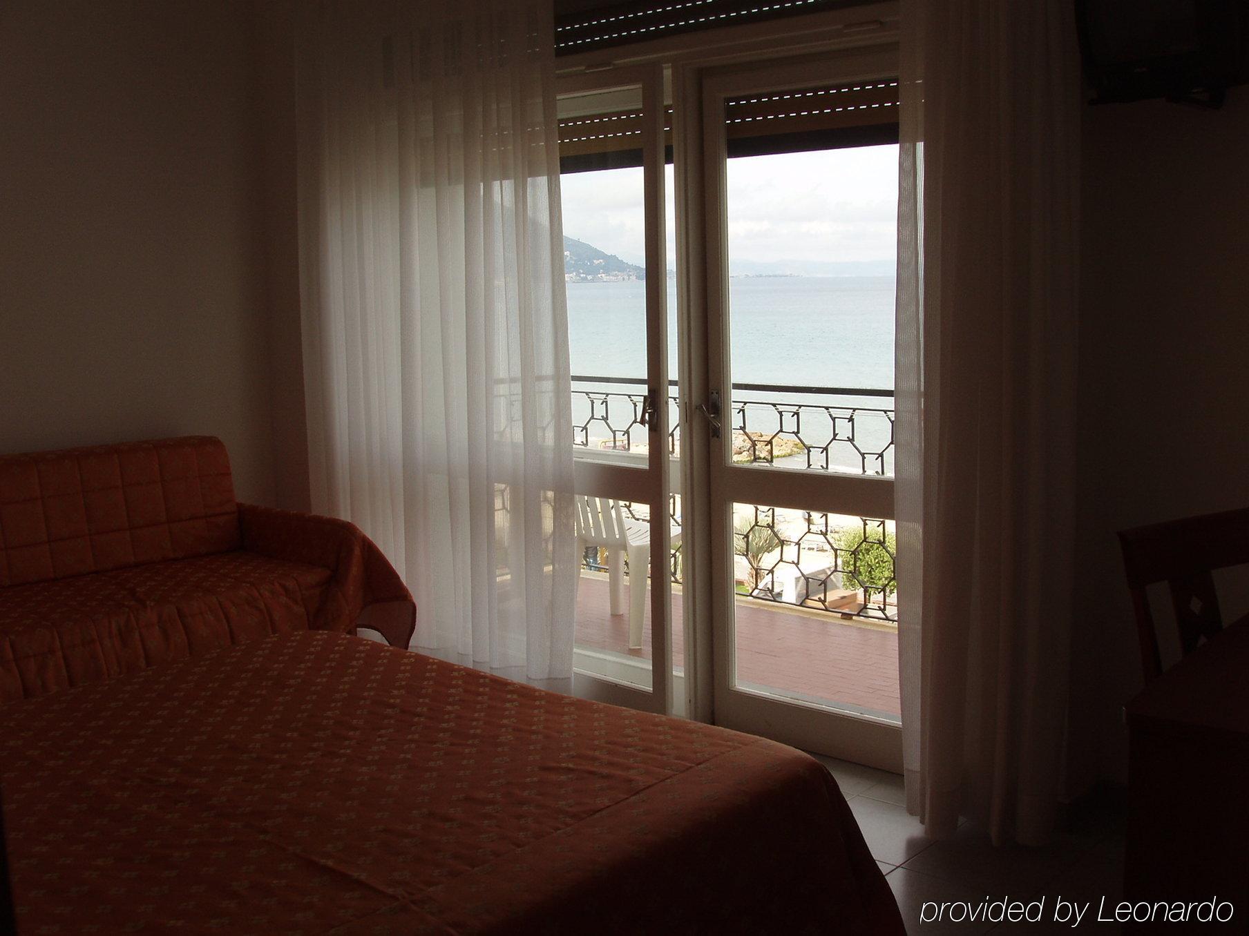 Hotel Aquilia Laigueglia Quarto foto